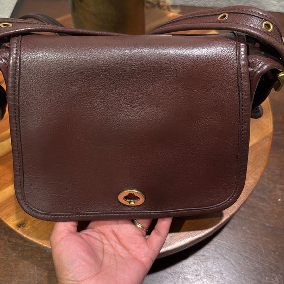 Vintage Coach Legacy Trail Bag in Mahogany Brown - Picture 13 of 14